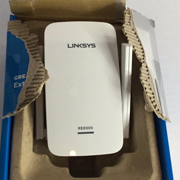 New Linksys wifi range extender RE6300 - Picture 2 of 3